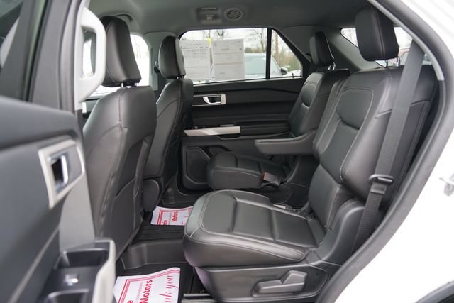 Certified 2024 Ford Explorer XLT w/ Equipment Group 202A AWD/4WD image 9