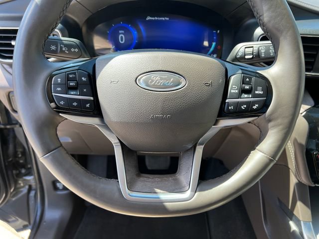 Certified 2023 Ford Explorer Platinum w/ Technology Package image 27