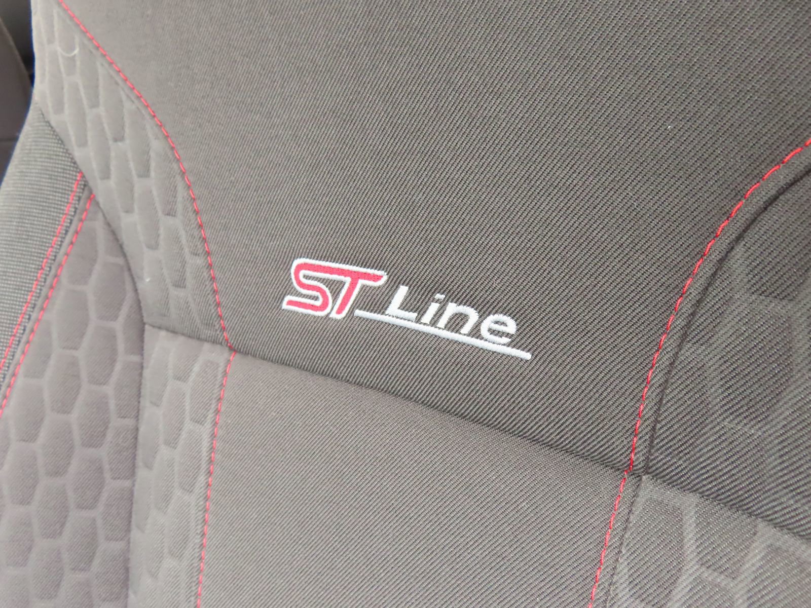 Certified 2019 Ford Fiesta ST-Line w/ ST Line Cold Weather Package image 34