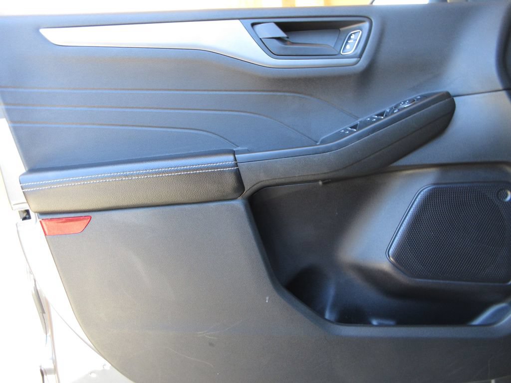Certified 2024 Ford Escape Active FWD image 9