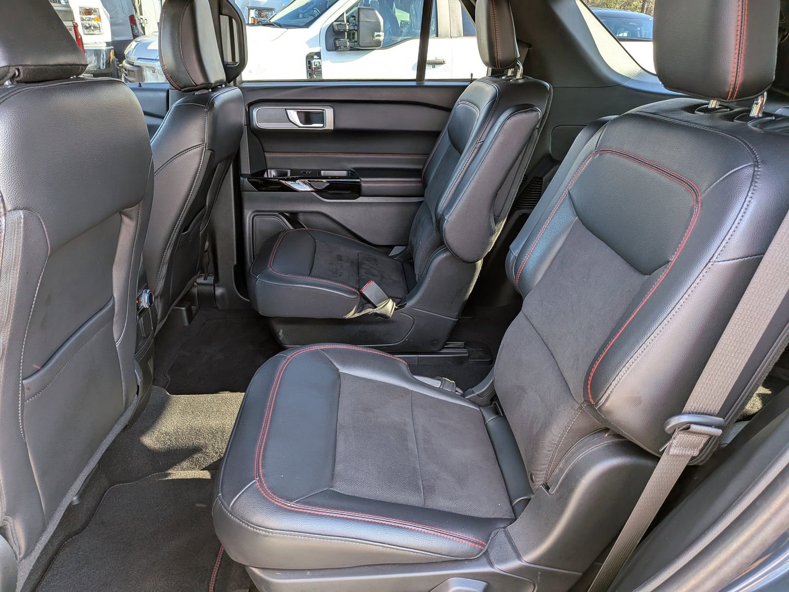 Certified 2023 Ford Explorer ST-Line w/ Class IV Trailer Tow Package image 16