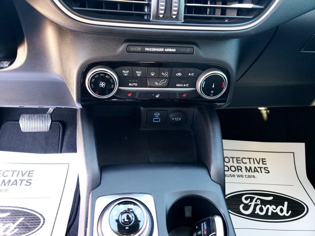 Certified 2022 Ford Escape SE w/ SE Sport Appearance Package AWD/4WD image 24