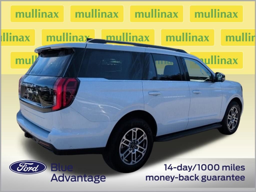 Certified 2025 Ford Expedition Active image 3