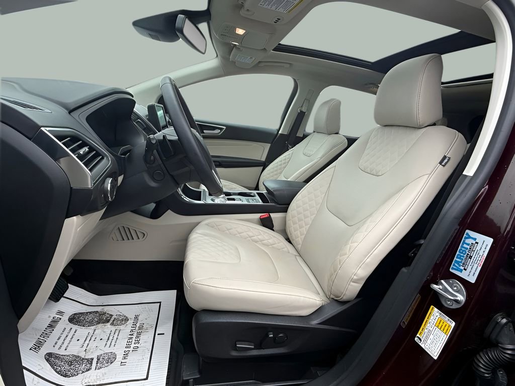 Certified 2024 Ford Edge Titanium w/ Equipment Group 301A AWD/4WD image 28