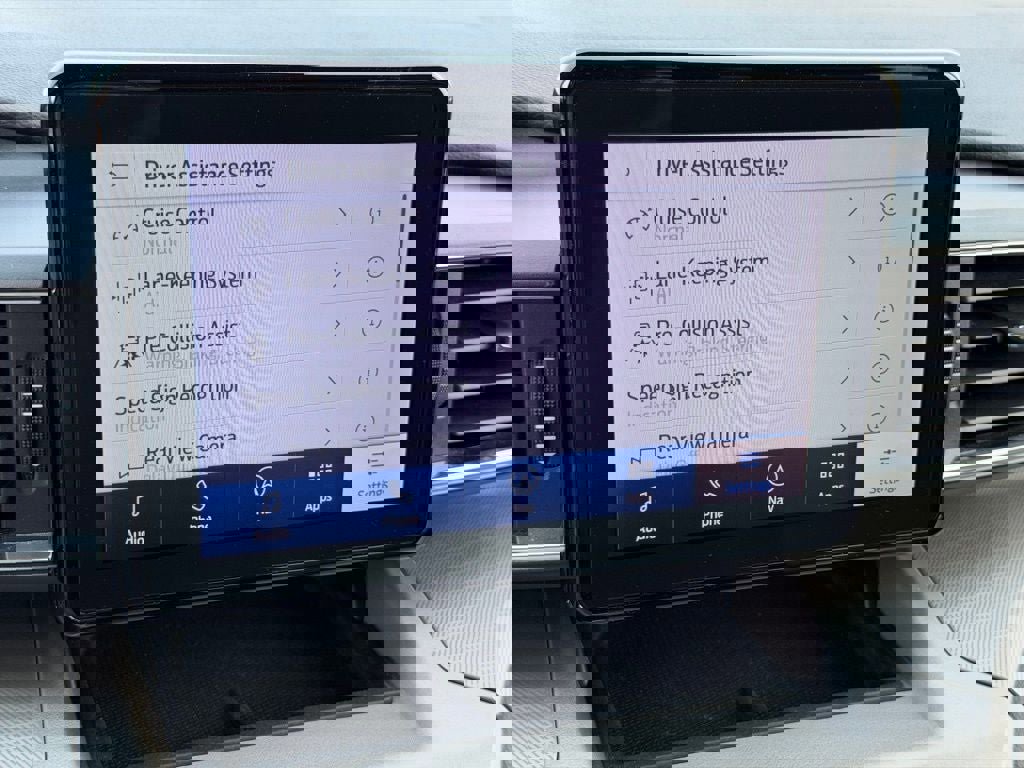 Certified 2023 Ford Explorer XLT w/ Equipment Group 202A image 40