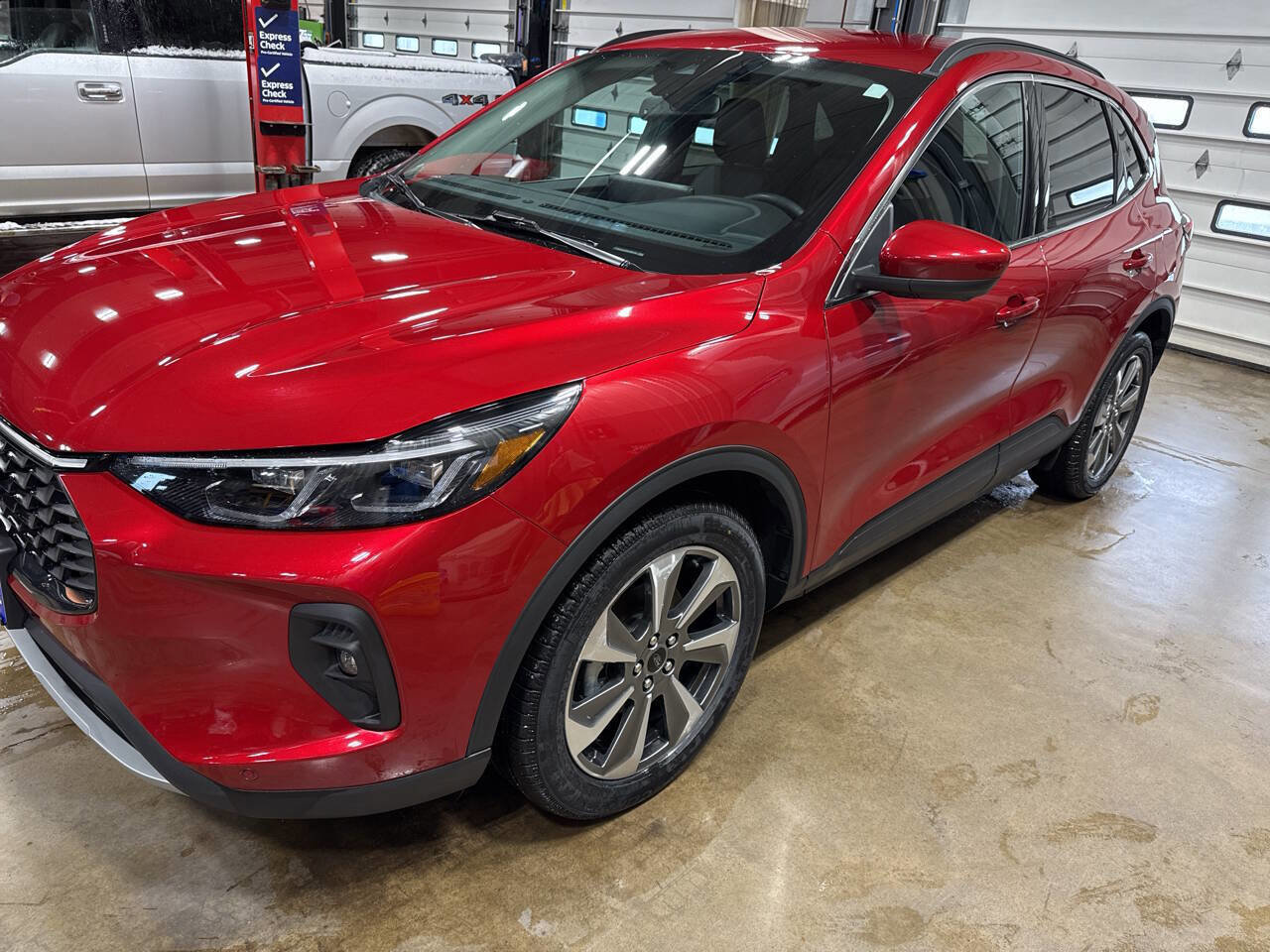 Certified 2024 Ford Escape Platinum image 14