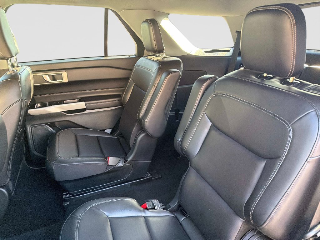 Certified 2023 Ford Explorer XLT w/ Equipment Group 202A AWD/4WD image 14
