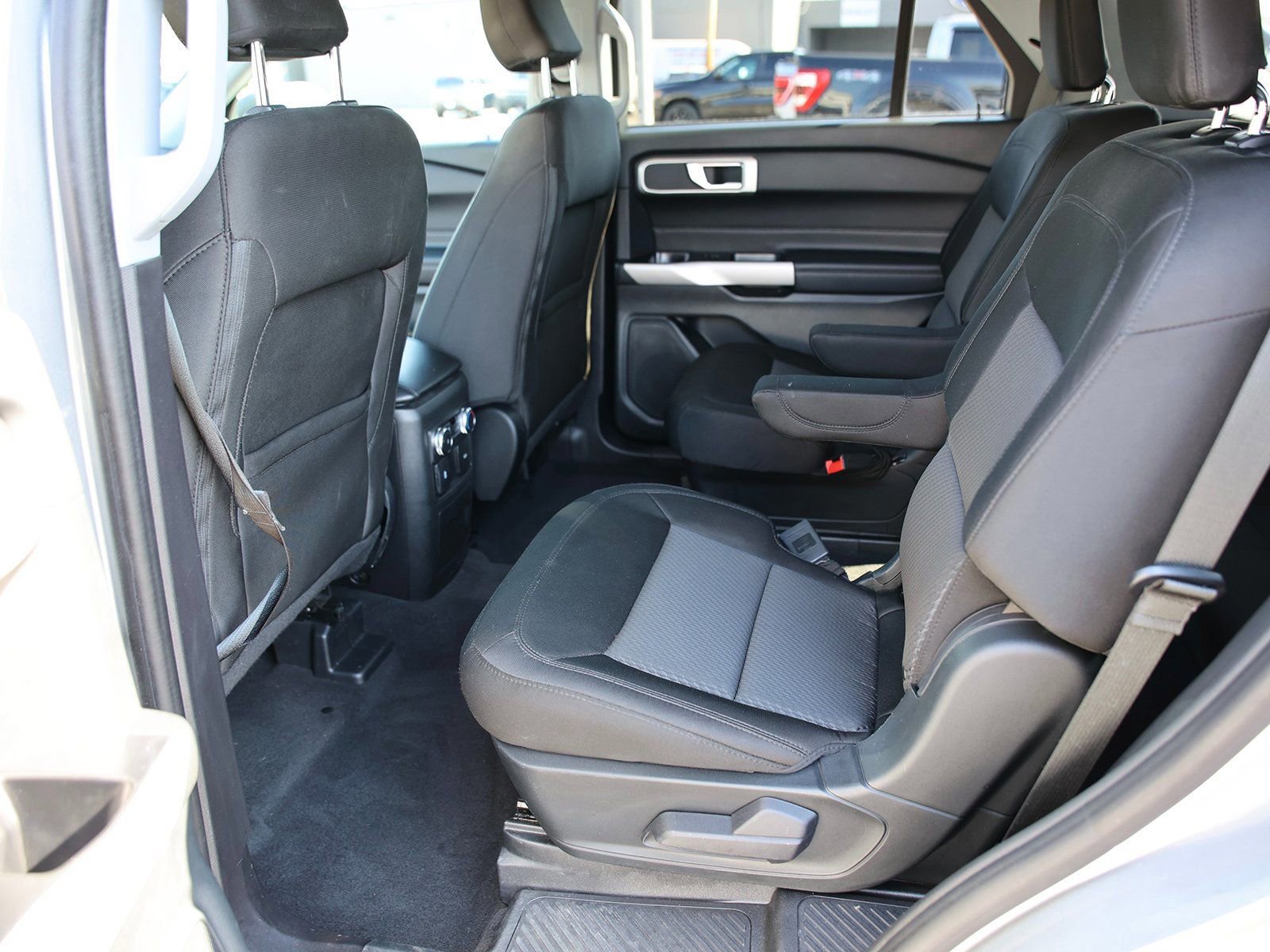 Certified 2022 Ford Explorer XLT w/ Class IV Trailer Tow Package image 24