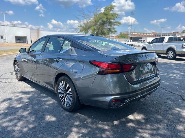 Used 2025 Nissan Altima 2.5 SV FWD image 5