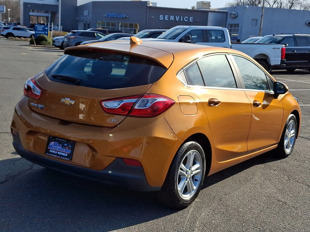Used 2017 Chevrolet Cruze LT w/ Convenience Package image 4