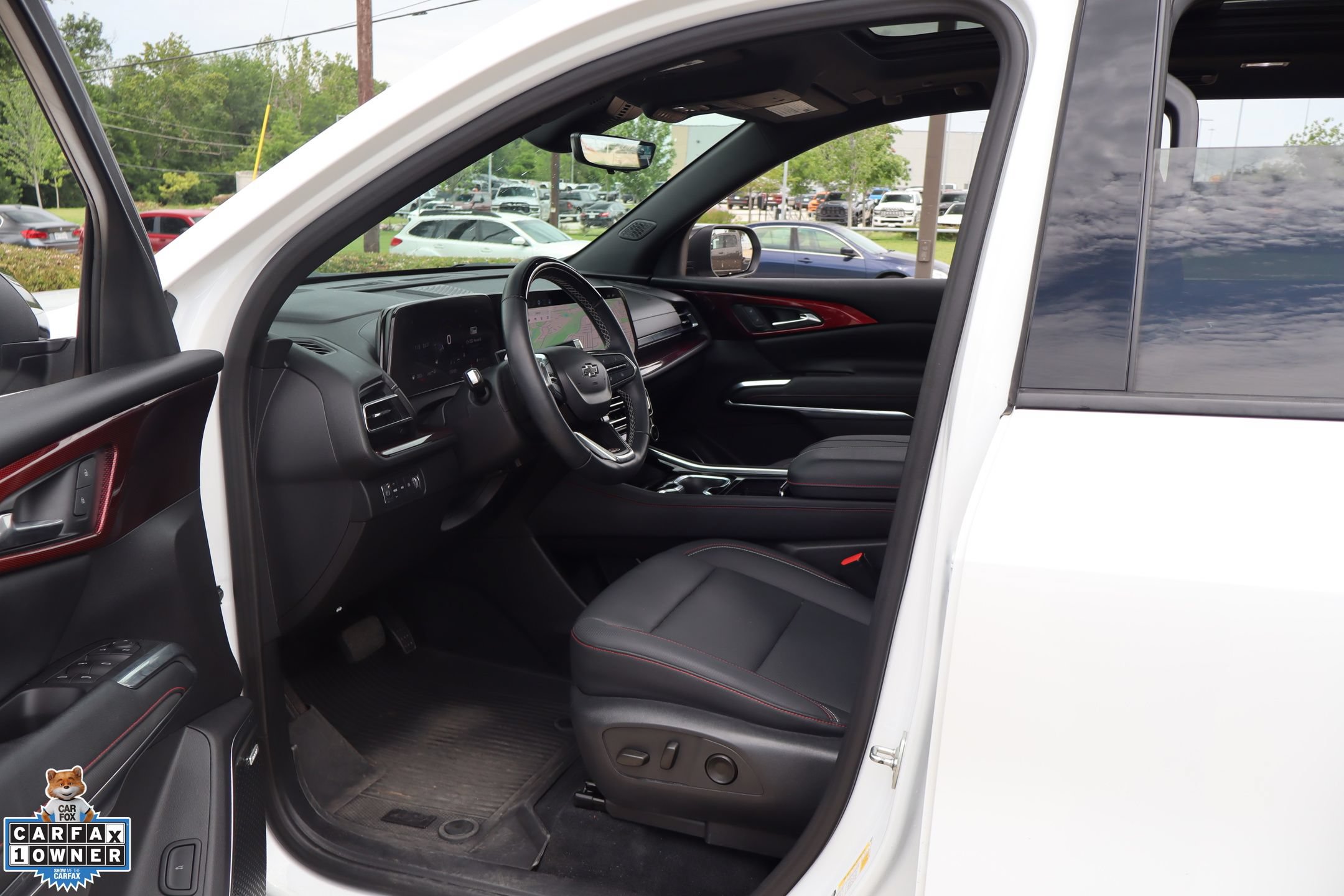 Used 2024 Chevrolet Traverse Z71 w/ Enhanced Driving Package AWD/4WD image 25
