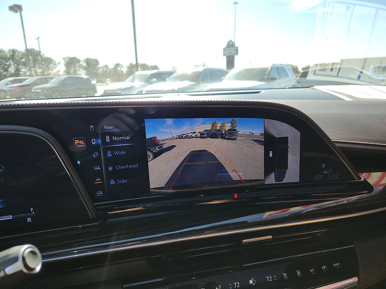 Used 2024 Cadillac Escalade Sport w/ LPO, ONYX Package image 11