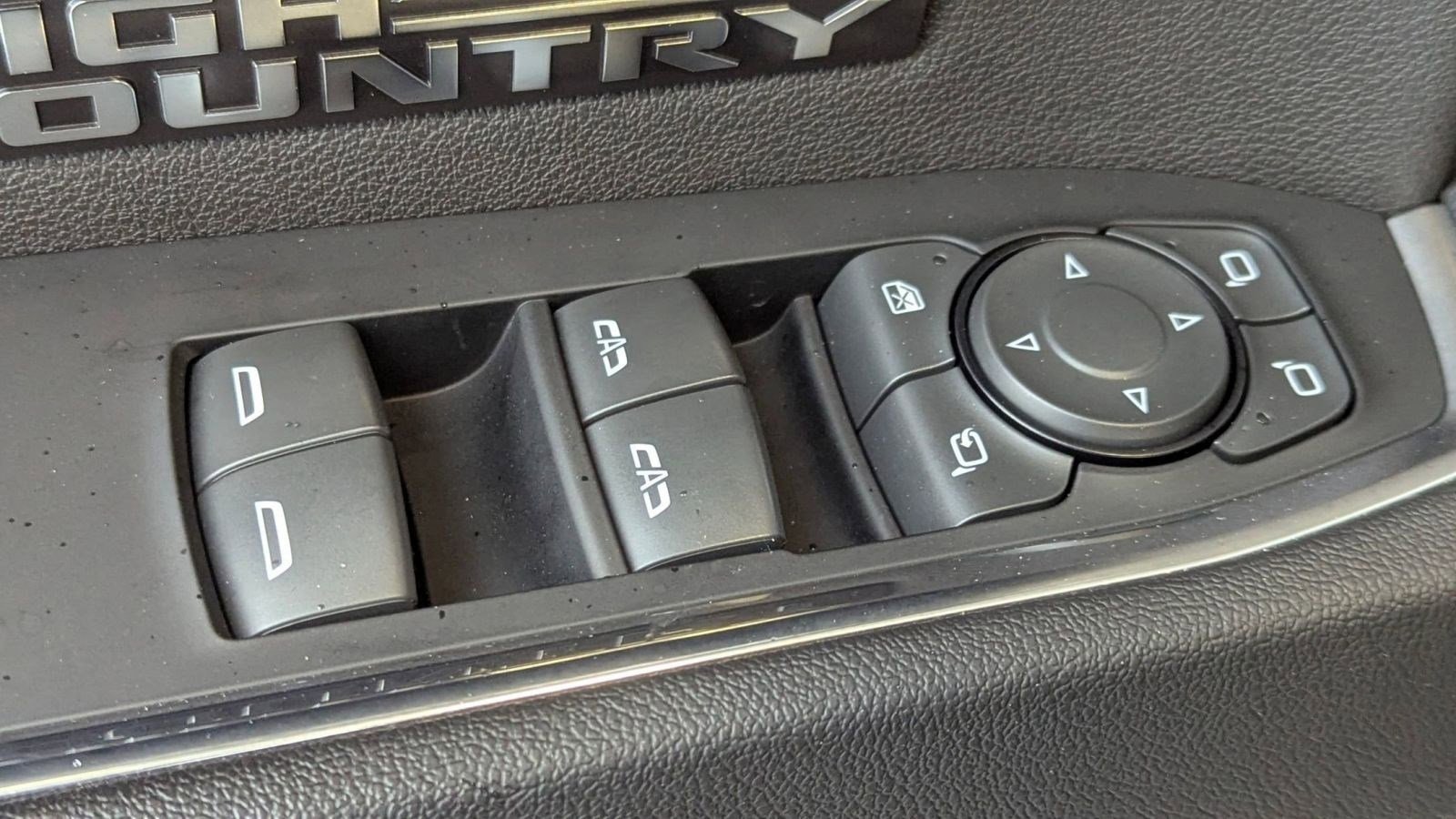 Used 2022 Chevrolet Silverado 1500 High Country w/ Z71 Off-Road Package image 13