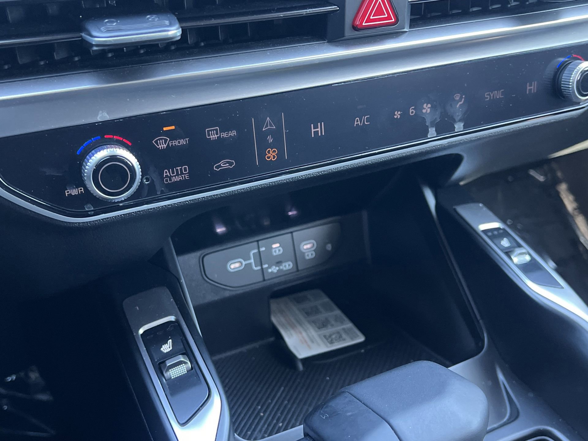 Used 2025 Kia Sorento S w/ Panoramic Sunroof Package image 13