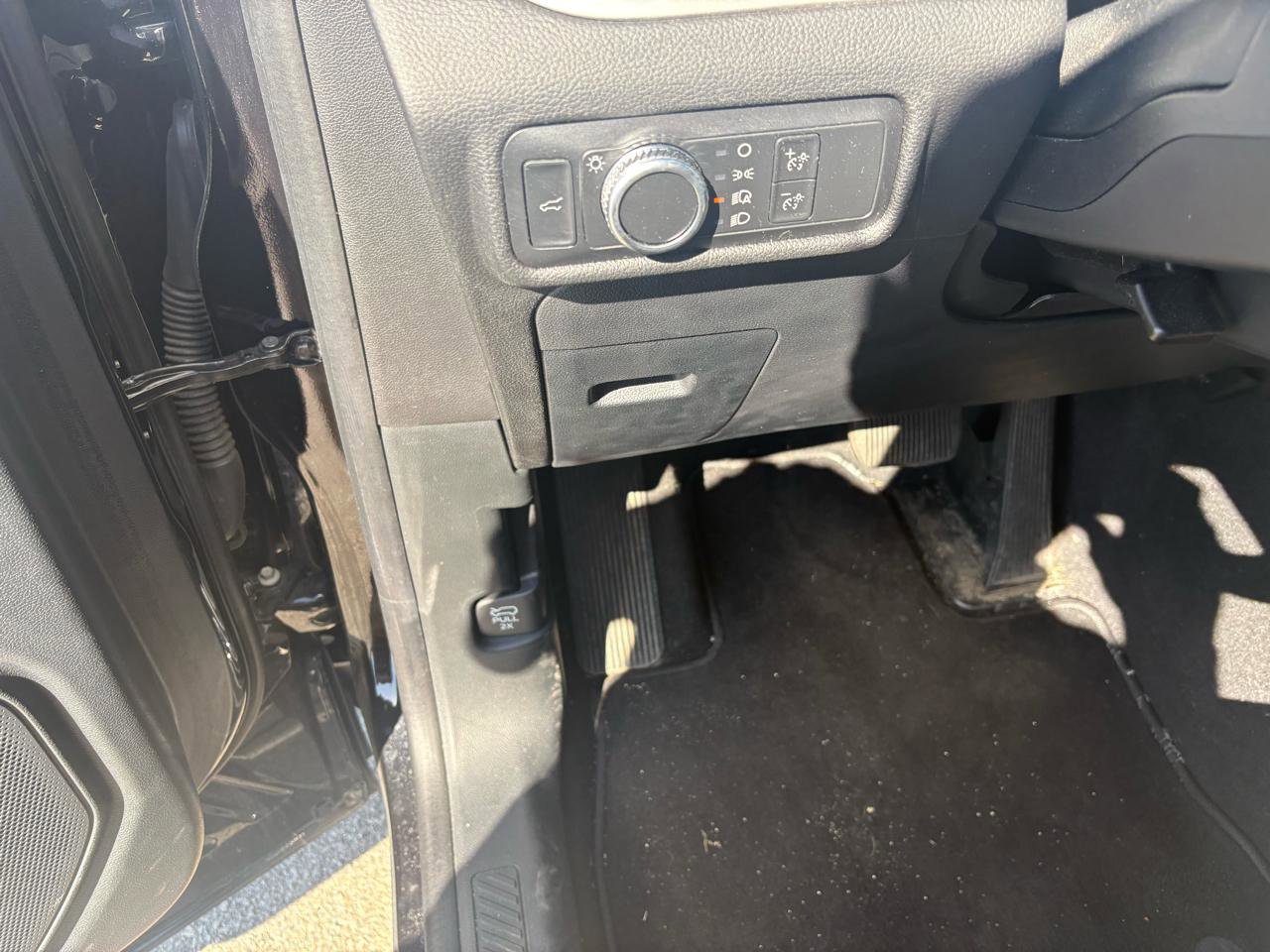 Certified 2022 Ford Explorer XLT image 11