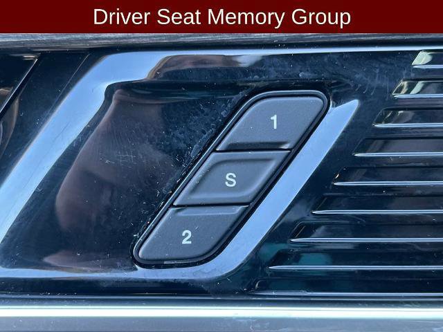 Used 2022 Jeep Wagoneer Series III w/ Flexible Seating Group image 34