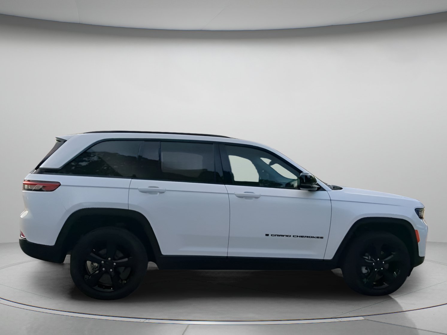 Used 2023 Jeep Grand Cherokee Limited w/ Luxury Tech Group II AWD/4WD image 31