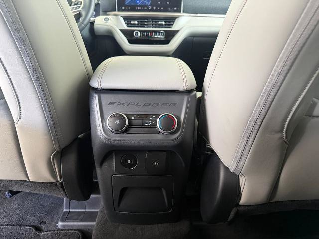 Certified 2025 Ford Explorer Active w/ Active Comfort Package RWD image 12