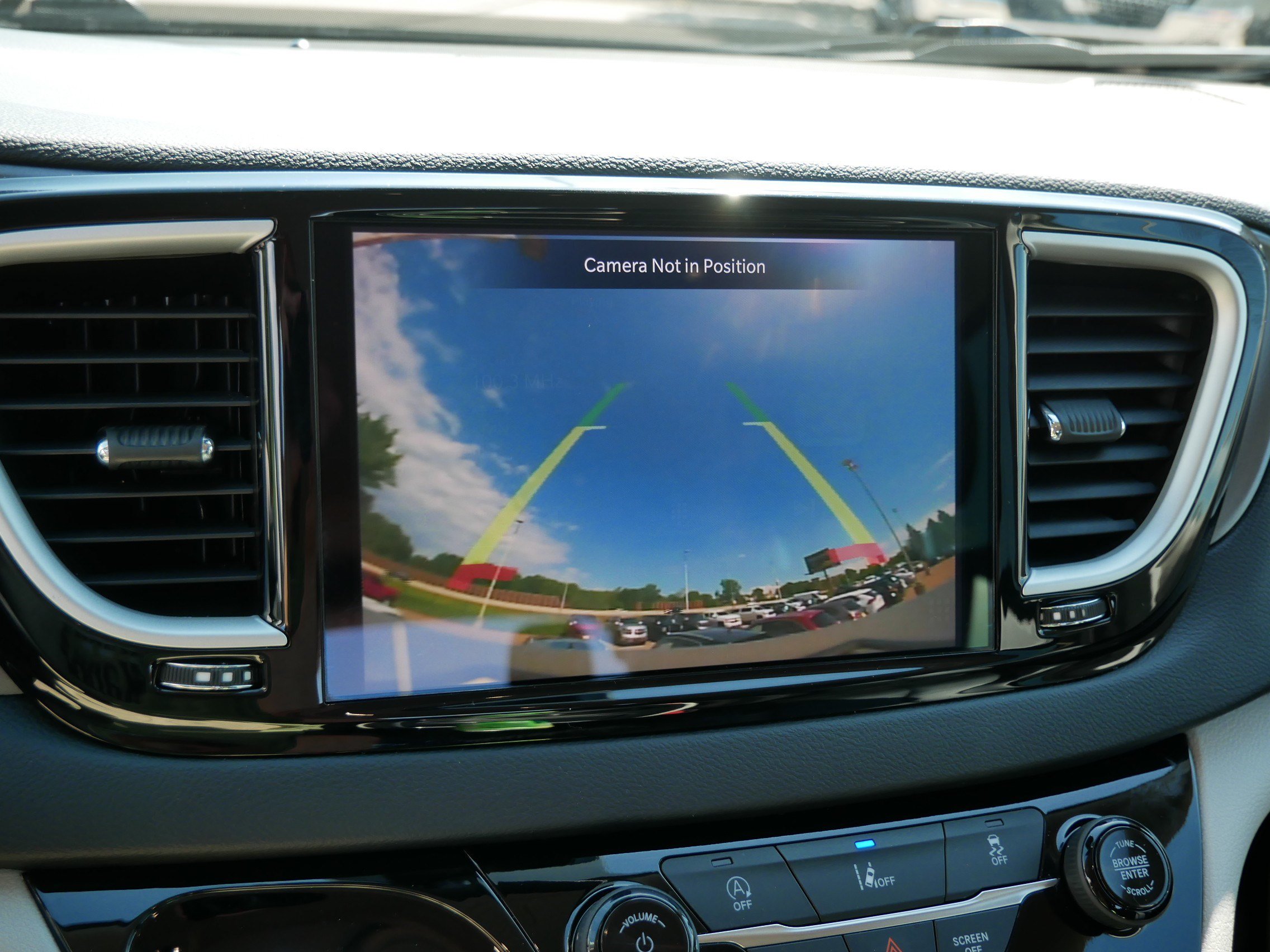Used 2022 Chrysler Pacifica Touring-L FWD image 31