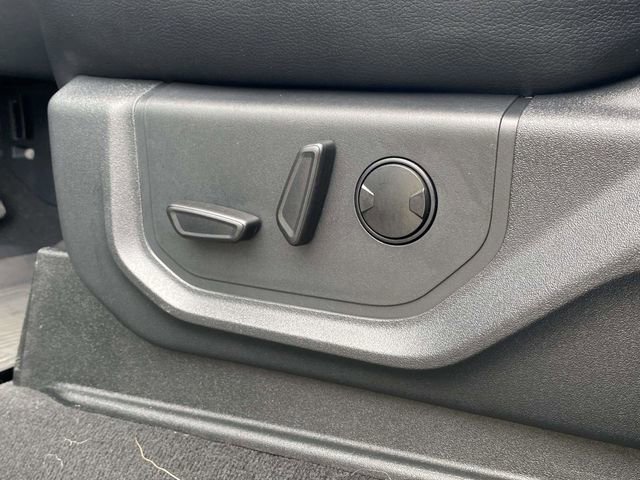 Certified 2022 Ford F350 Lariat w/ Tremor Off-Road Package image 21