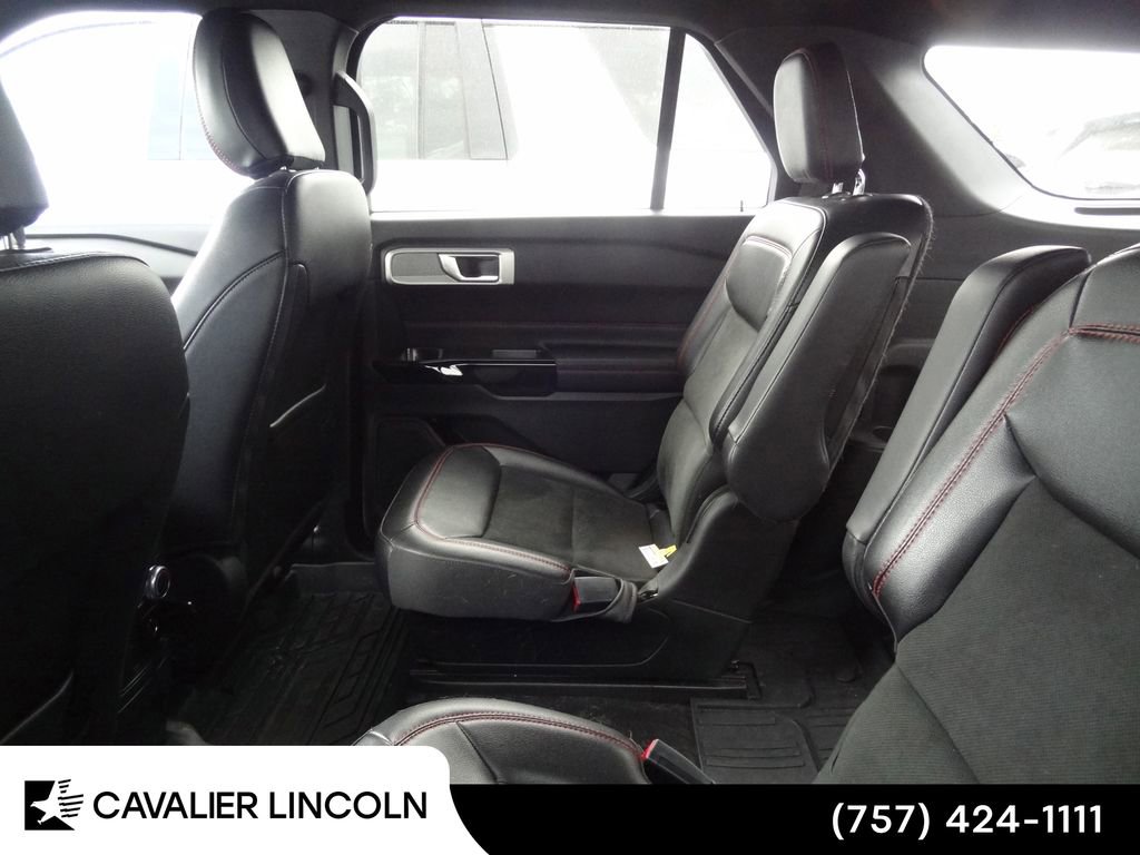 Certified 2022 Ford Explorer ST-Line w/ Class IV Trailer Tow Package AWD/4WD image 8