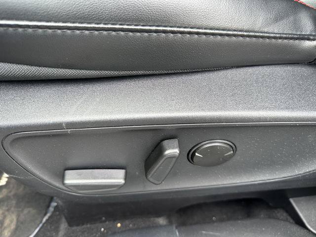 Certified 2025 Ford Escape ST-Line AWD/4WD image 14
