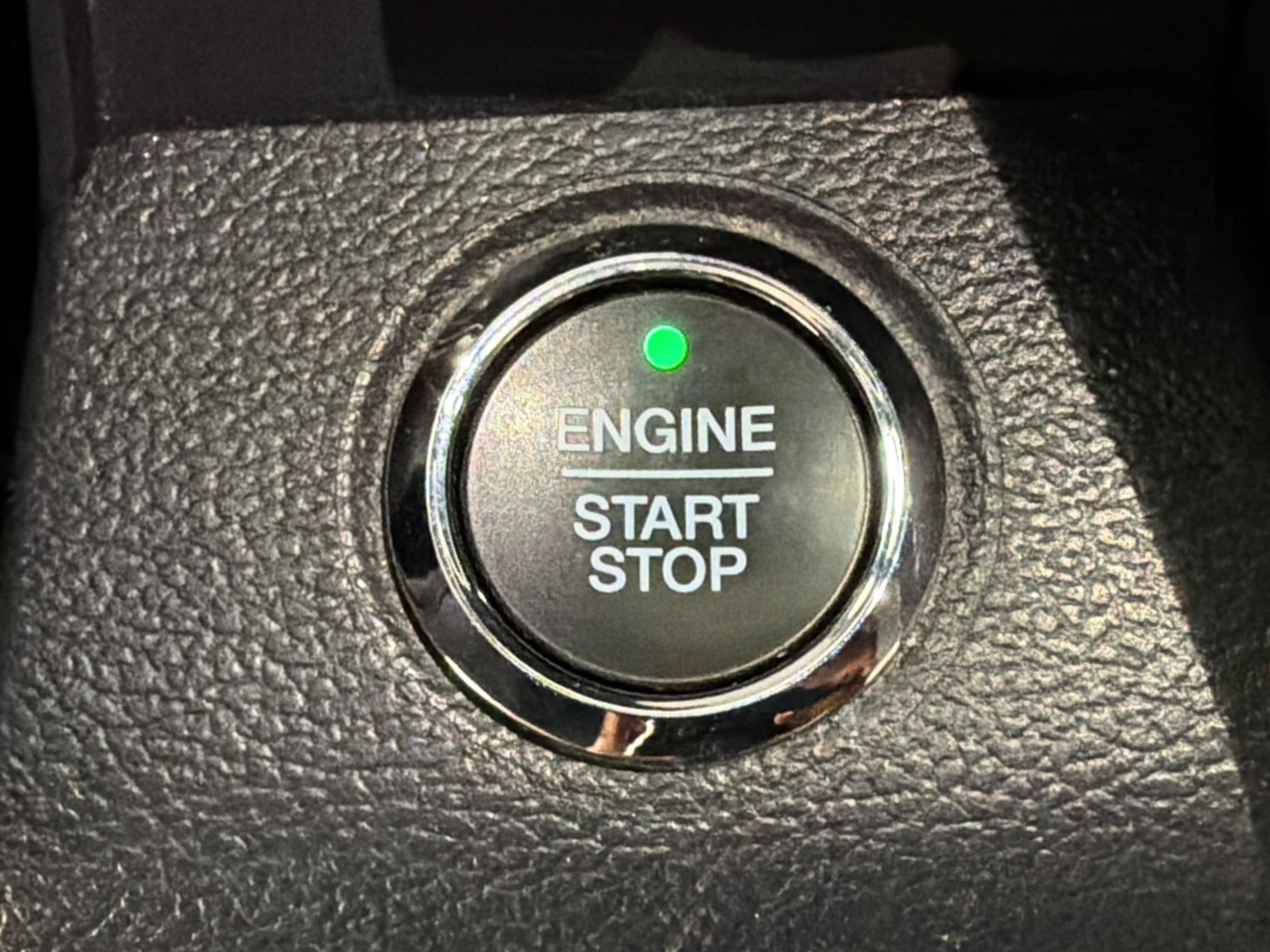 Certified 2022 Ford F250 Platinum w/ FX4 Off-Road Package image 23