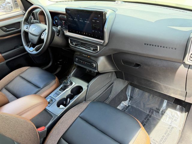 Certified 2025 Ford Bronco Sport Outer Banks w/ Outer Banks Tech Package+ AWD/4WD image 34