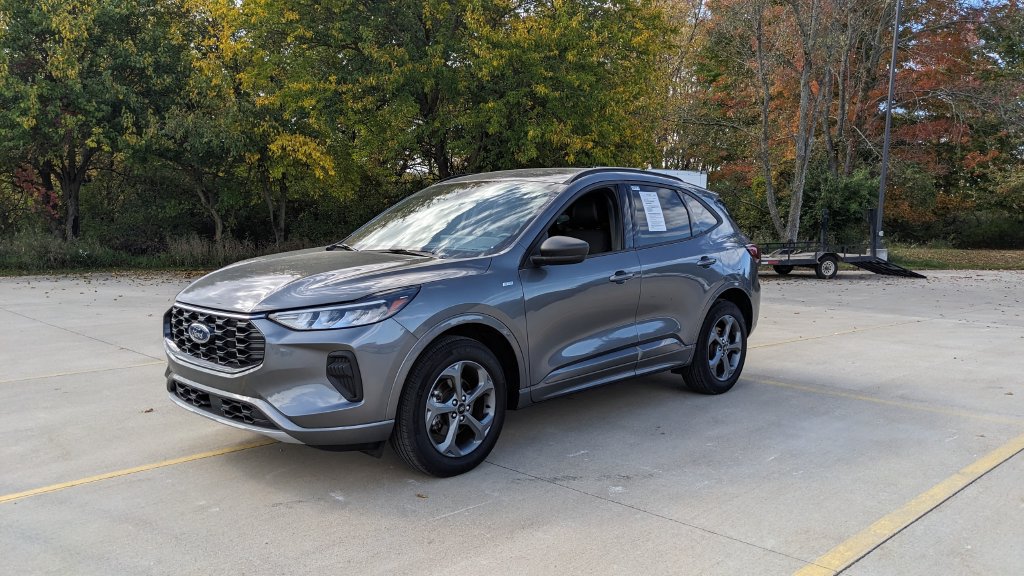 Certified 2024 Ford Escape ST-Line w/ Tech Pack #1 AWD/4WD image 7