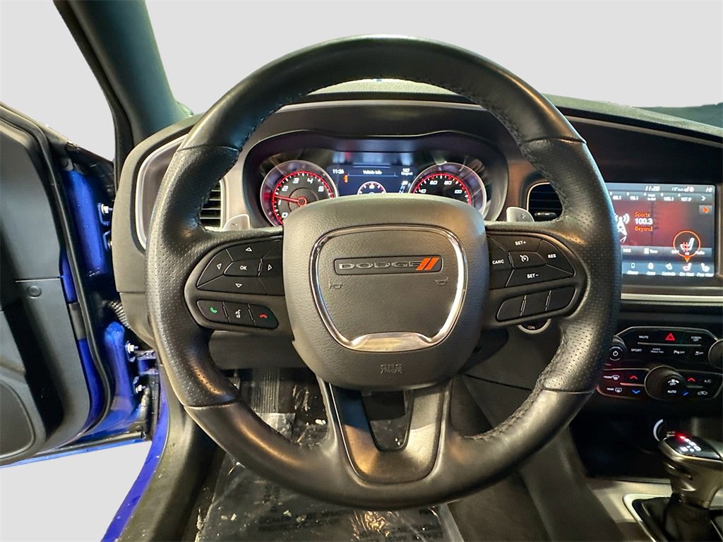 Used 2022 Dodge Charger SXT w/ Driver Convenience Group image 10