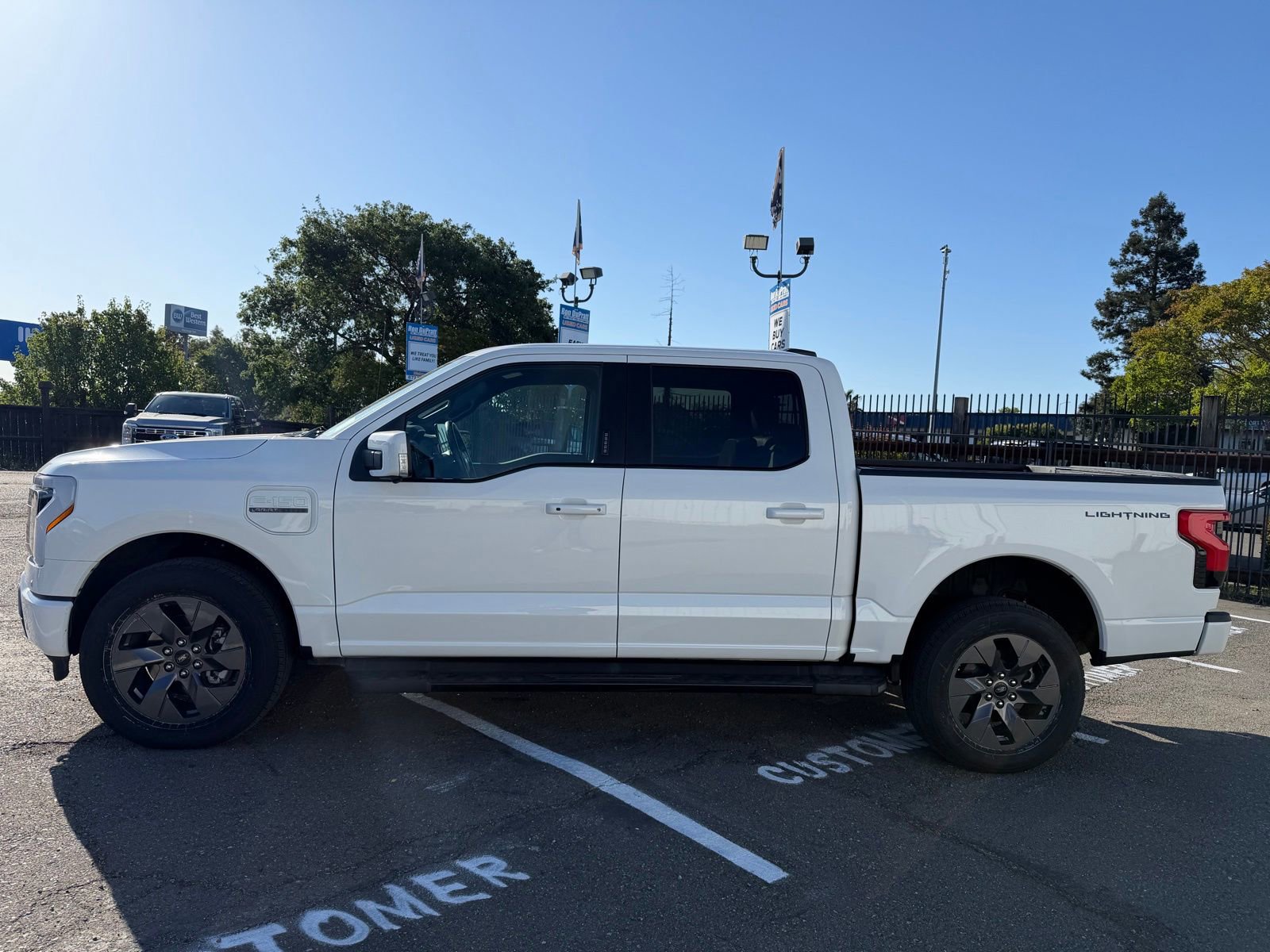 Certified 2022 Ford F150 Lightning Lariat AWD/4WD image 2