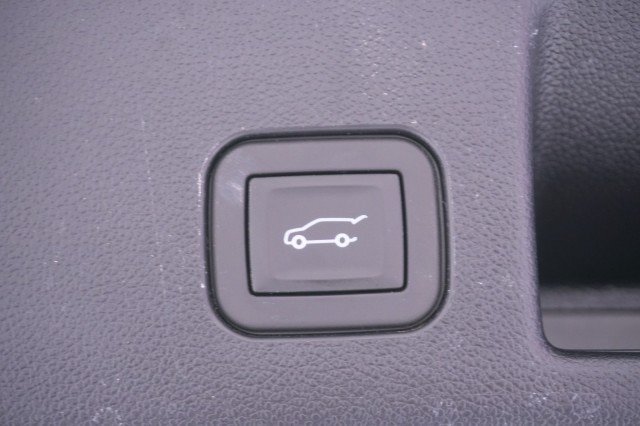 Used 2025 Chevrolet Equinox EV LT w/ Convenience Package FWD image 8