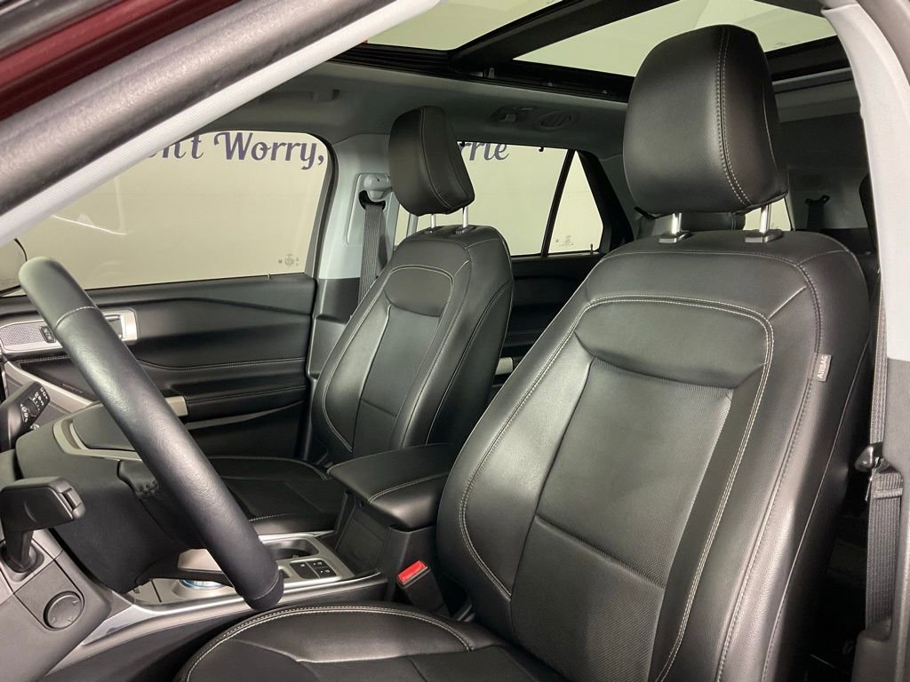 Certified 2022 Ford Explorer Limited w/ Equipment Group 301A RWD image 14