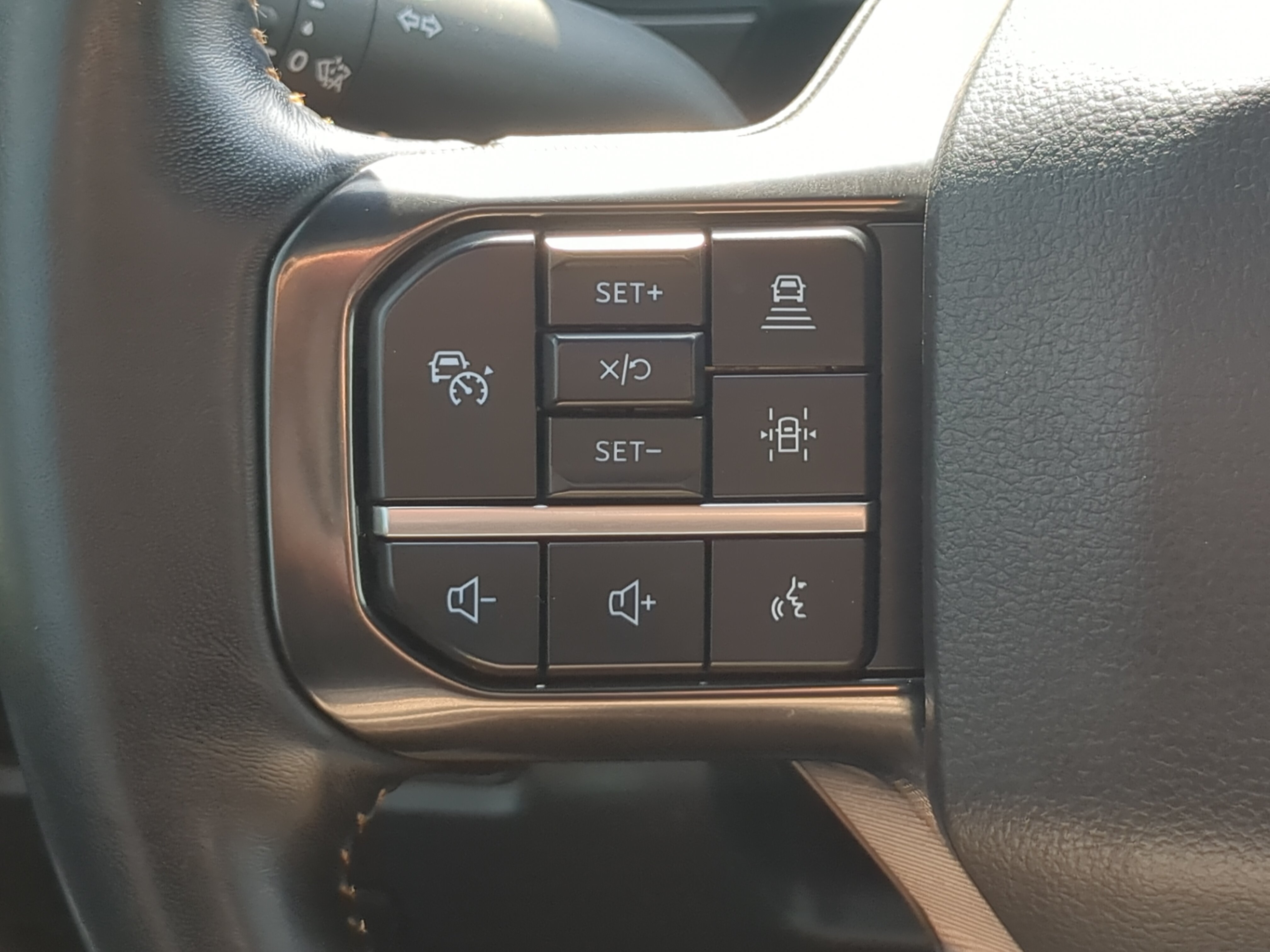 Certified 2024 Ford F350 Platinum AWD/4WD image 24