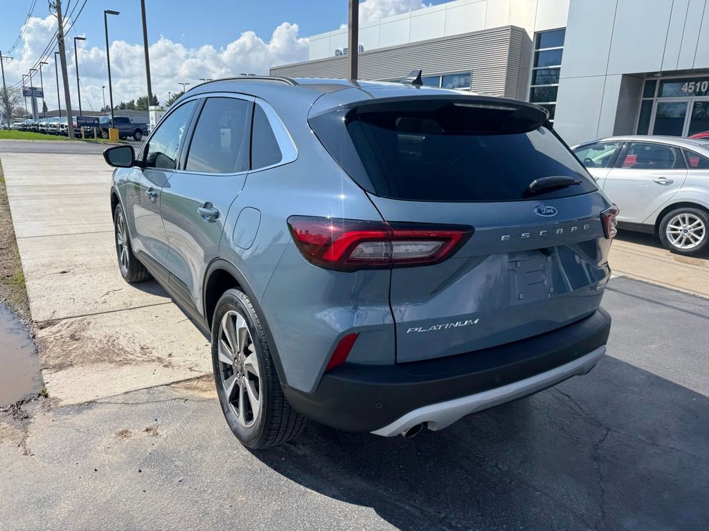 Certified 2023 Ford Escape Platinum image 3