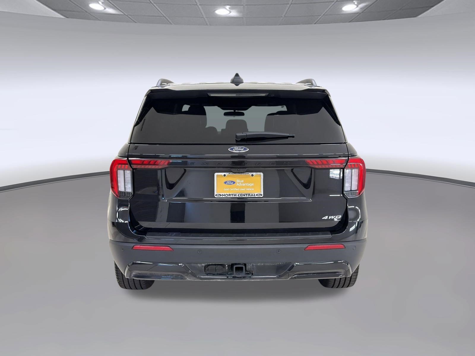 Certified 2025 Ford Explorer ST-Line w/ ST-Line Street Pack AWD/4WD image 10