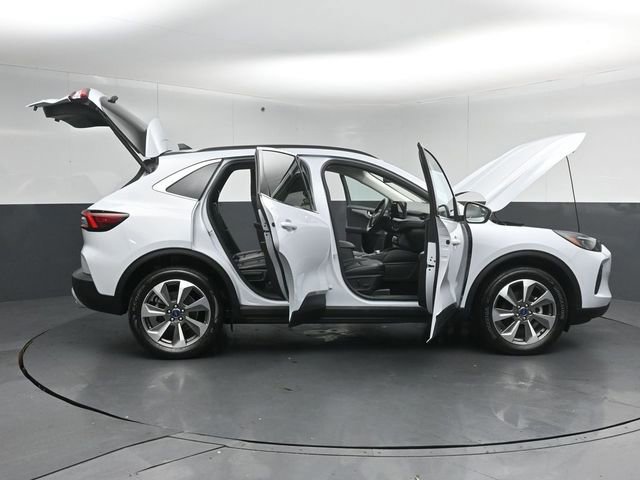 Certified 2025 Ford Escape Platinum AWD/4WD image 60