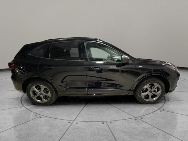Certified 2024 Ford Escape ST-Line w/ Tech Pack #1 AWD/4WD image 2