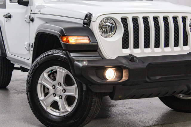 Used 2021 Jeep Wrangler Sport AWD/4WD image 2