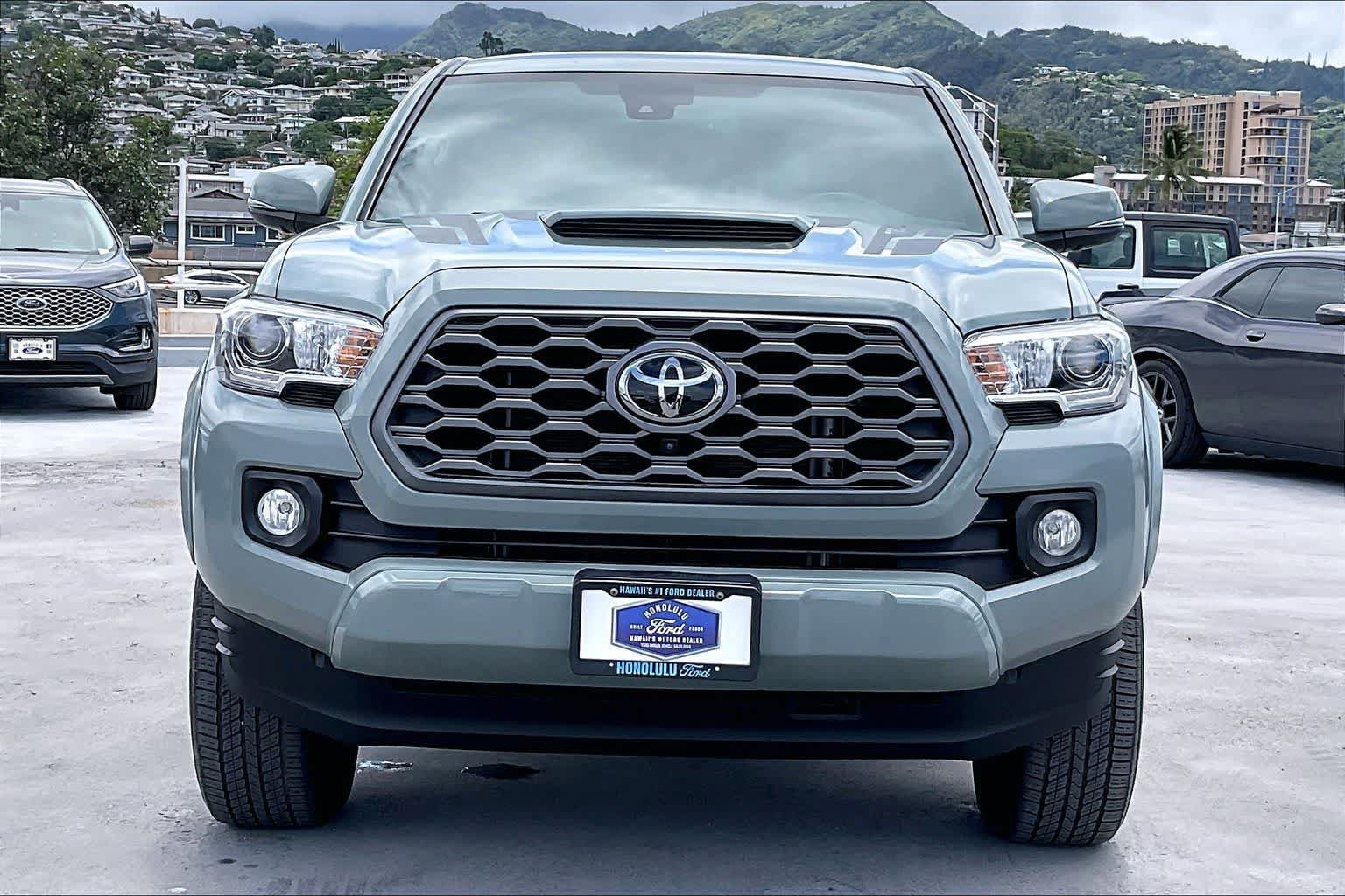 Used 2023 Toyota Tacoma TRD Sport AWD/4WD image 6