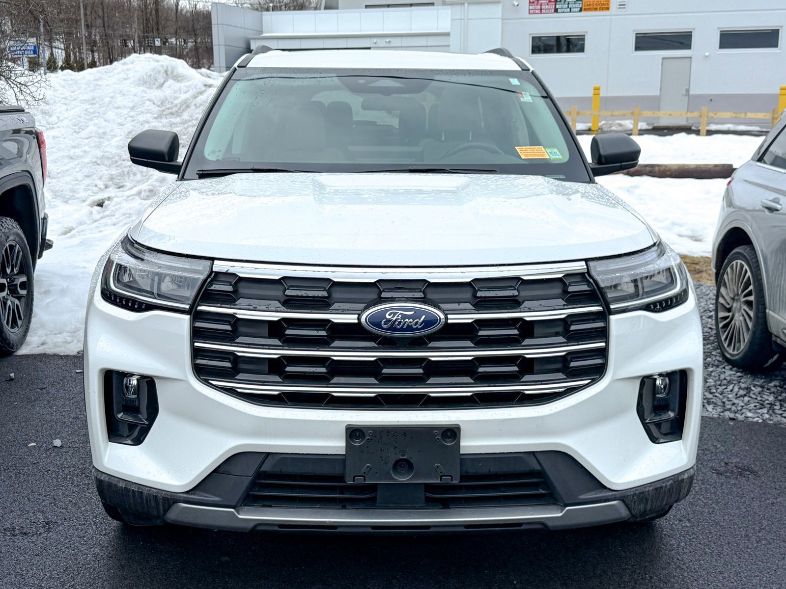 Certified 2025 Ford Explorer Active w/ Active Comfort Package image 8