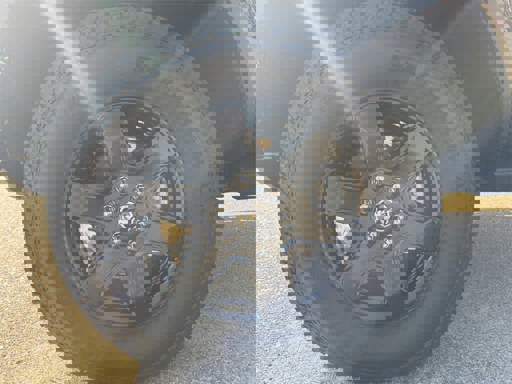 Certified 2024 Ford Bronco Black Diamond image 9