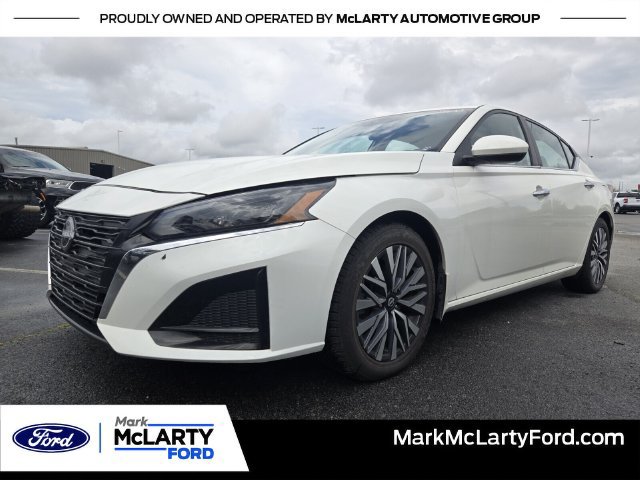 Used 2024 Nissan Altima 2.5 SV w/ SV Premium Package