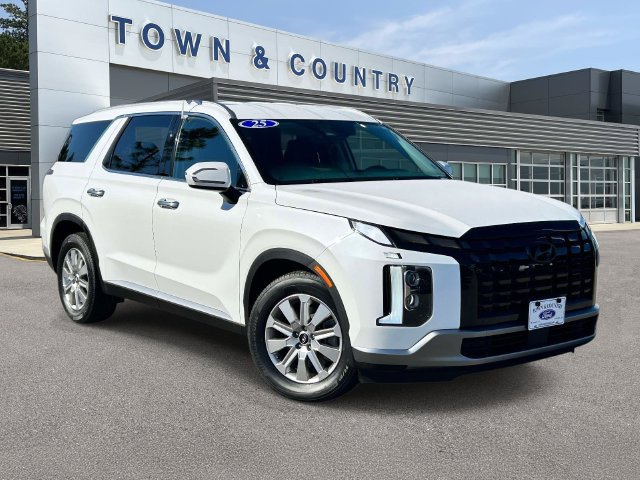 Used 2025 Hyundai Palisade SEL FWD image 1