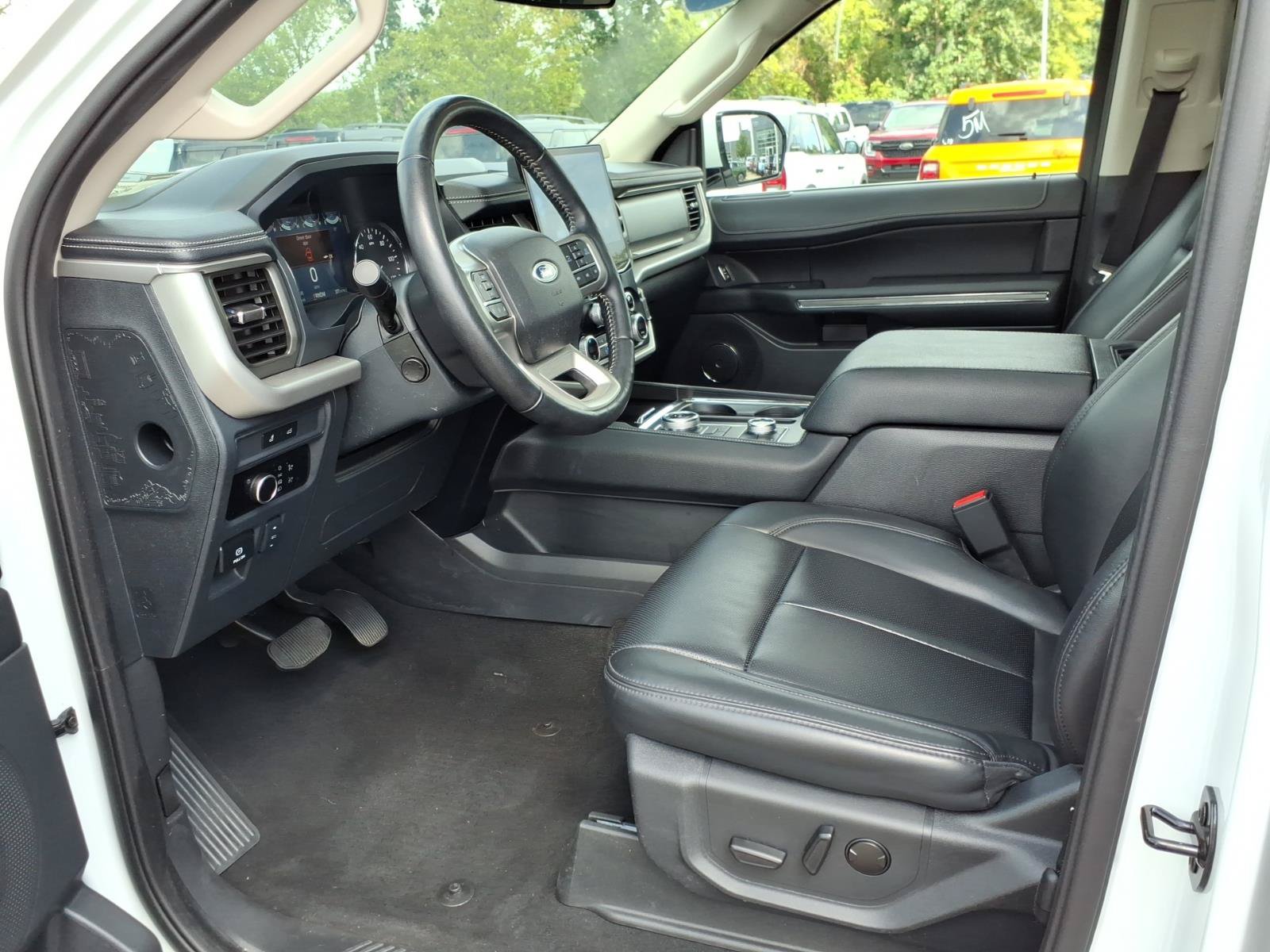 Certified 2024 Ford Expedition XLT AWD/4WD image 11