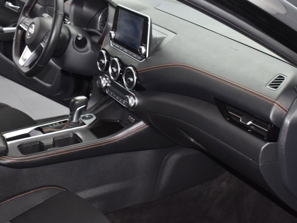 Used 2022 Nissan Sentra SR image 9