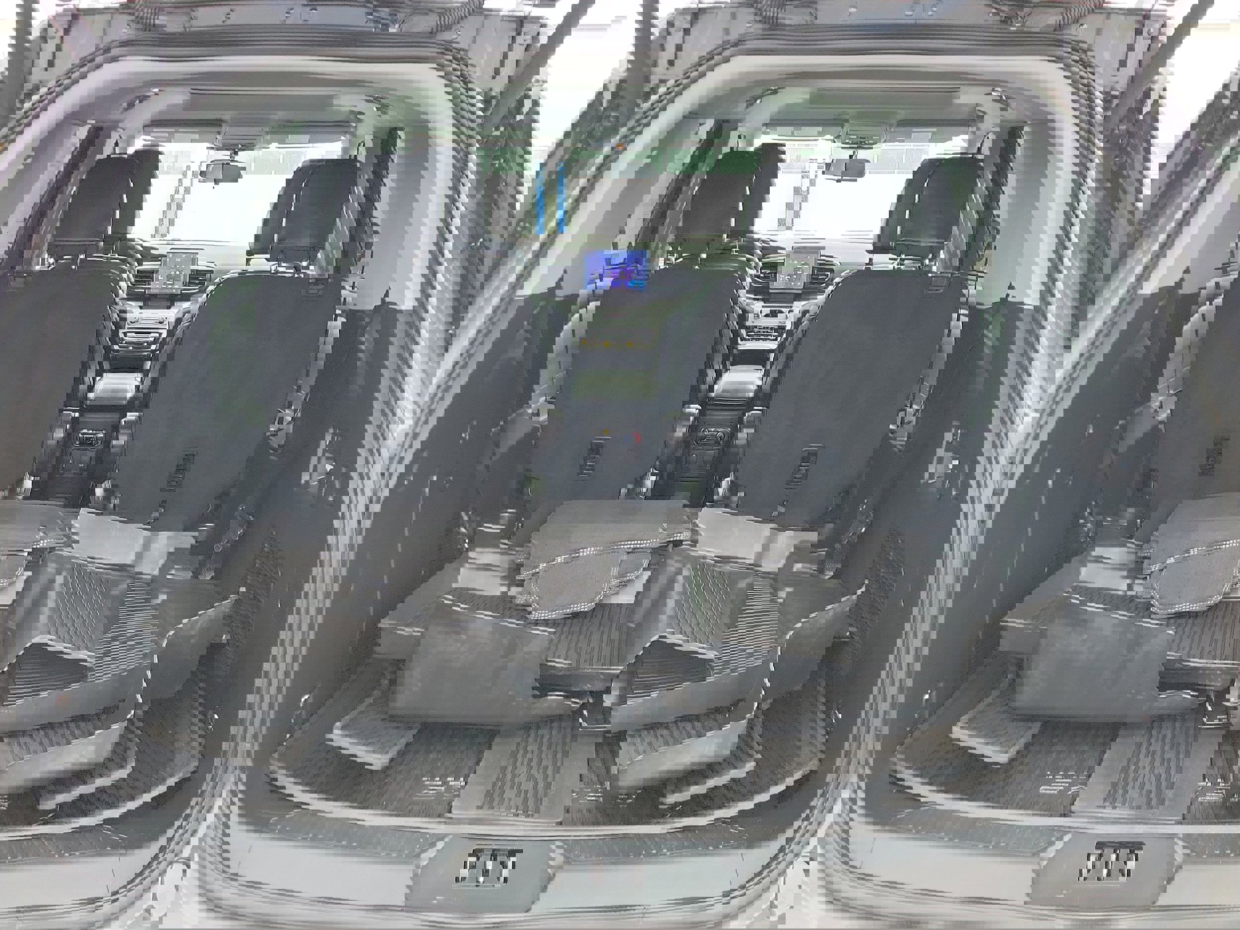 Certified 2023 Ford Explorer XLT w/ Equipment Group 202A image 9