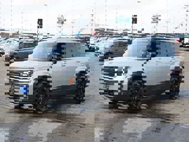Used 2024 Hyundai Santa Fe XRT image 2