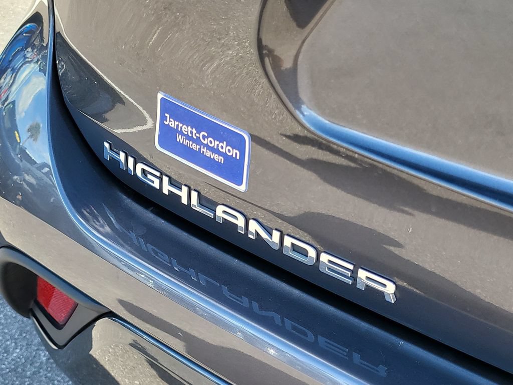 Used 2023 Toyota Highlander Limited FWD image 7