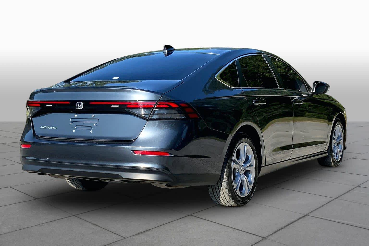 Used 2025 Honda Accord LX image 11